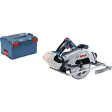 Eine BOSCH Professional GKS 18V-68 GC Akku-Kreissäge von Bosch wird mit einem blau-roten Tragekoffer präsentiert. Das silber-schwarze Werkzeug hat rote Akzente, einen ergonomischen Griff, ein großes Sägeblatt und arbeitet mit ProCORE18V-Akkus.