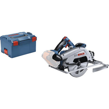 Eine BOSCH Professional GKS 18V-68 GC Akku-Kreissäge von Bosch wird mit einem blau-roten Tragekoffer präsentiert. Das silber-schwarze Werkzeug hat rote Akzente, einen ergonomischen Griff, ein großes Sägeblatt und arbeitet mit ProCORE18V-Akkus.