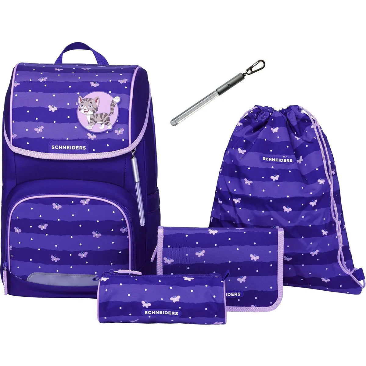 Das Schneiders Ergojet Set Blissy Butterfly: Ergonomische Grundschulranzen in Lila mit Schmetterlingsmotiv, inklusive passender Täschchen, Turnbeutel und Stift.