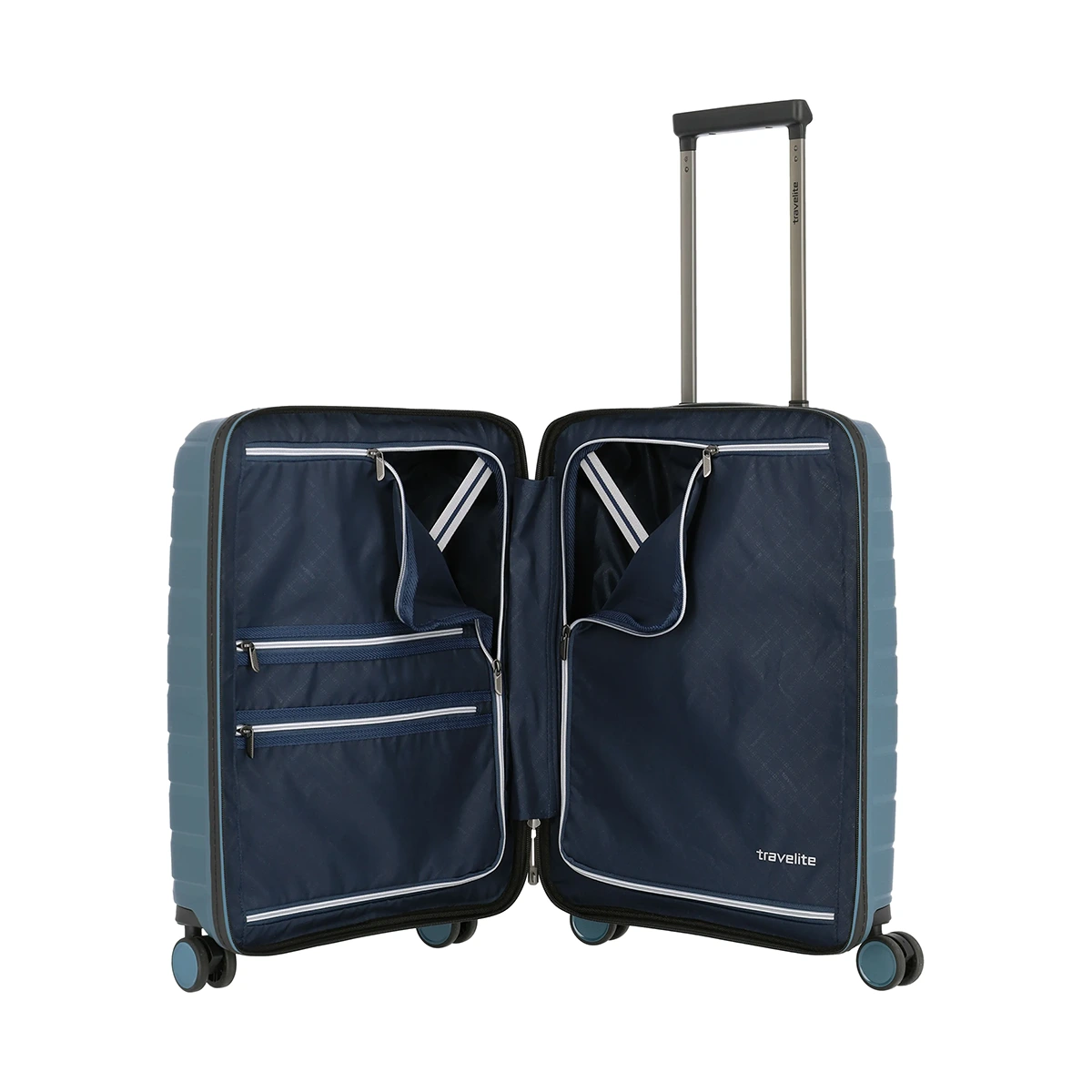 Der Travelite Air Base 4-Rad Trolley S mit Vortasche in Eisblau verfügt über vier Räder, einen verlängerten Griff, mehrere Fächer mit Reißverschluss und leichtes, aber strapazierfähiges Polypropylenmaterial - das ideale Handgepäck von Travelite.